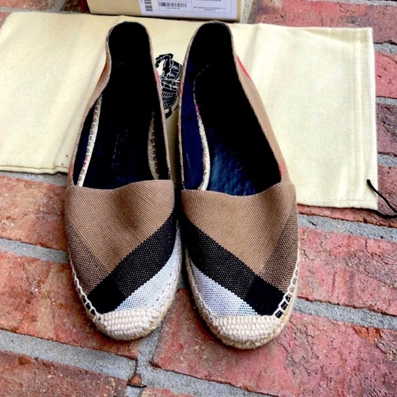 COPY - Burberry Ladies espadrille in like new condition.🍀PRICE FIRM🍀🍀m - Picture 14 of 16